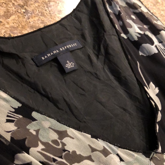 Banana Republic Silk Dress Size 0 Lined Side Zip FLAWS - Picture 3 of 17